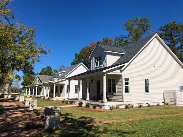 Shutterstock 2529369075